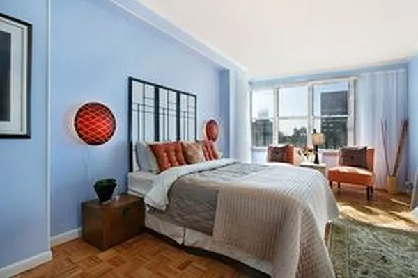 Rented by Douglas Elliman | media 29