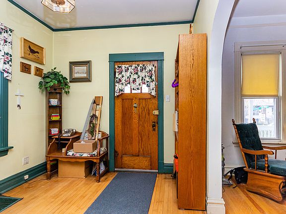 5th image of 3327 N Narragansett Ave