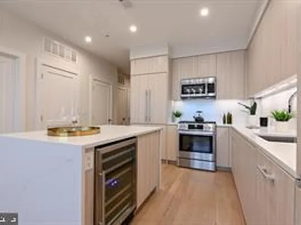 701 Swann Ave Unit 107, Alexandria, VA 22301