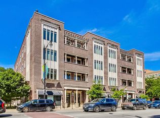 2401 N Janssen Ave APT 306, Chicago, IL 60614