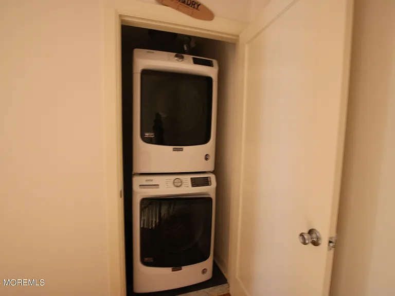 1003 Bond St #5 — Photo 5