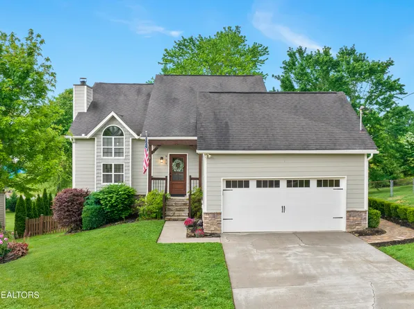 929 Tree Trunk Rd, Knoxville, TN 37934