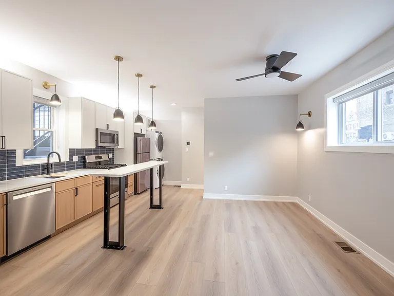 Includes kitchen Island