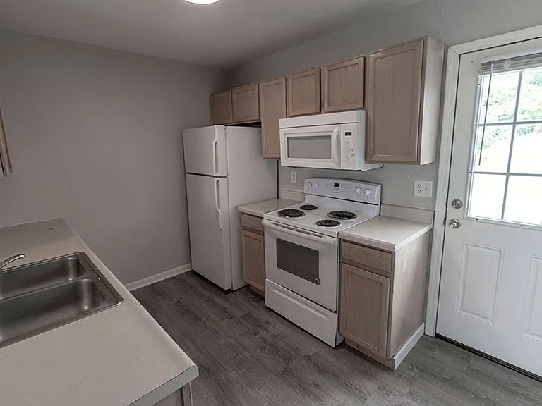 4305 Derby Ridge Dr — Photo 7