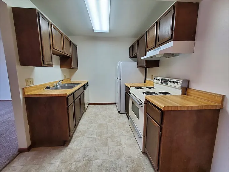 2918 S 17th St #203 — Photo 7