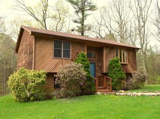 301 Chaplin Dr, Coventry, RI 02816