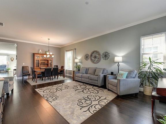 3rd image of 1876 Hartsfield Way