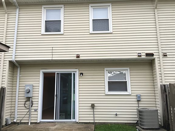 4th image of 5112 Radcliffe Cir