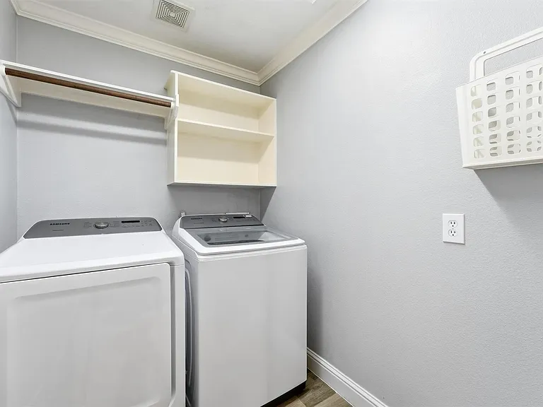 15815 Mossy Shores Ct — Photo 24