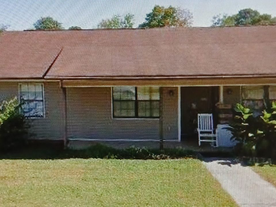 1st image of 3984 Morningside Dr NE