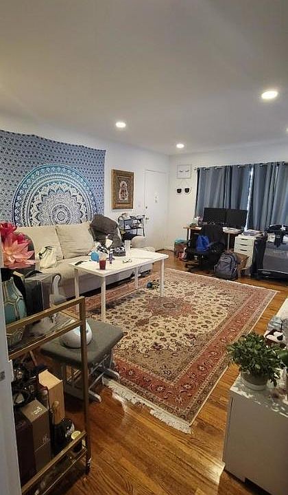 1st image of 1217 S Sherbourne Dr APT 5