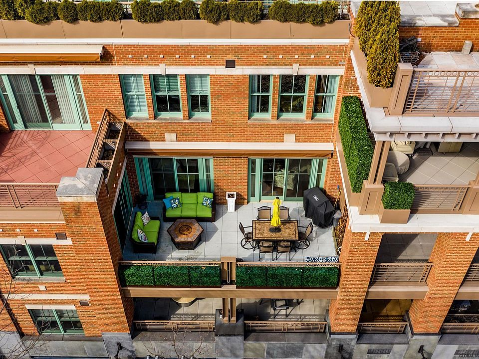 1st image of 268 Broadway APT 406