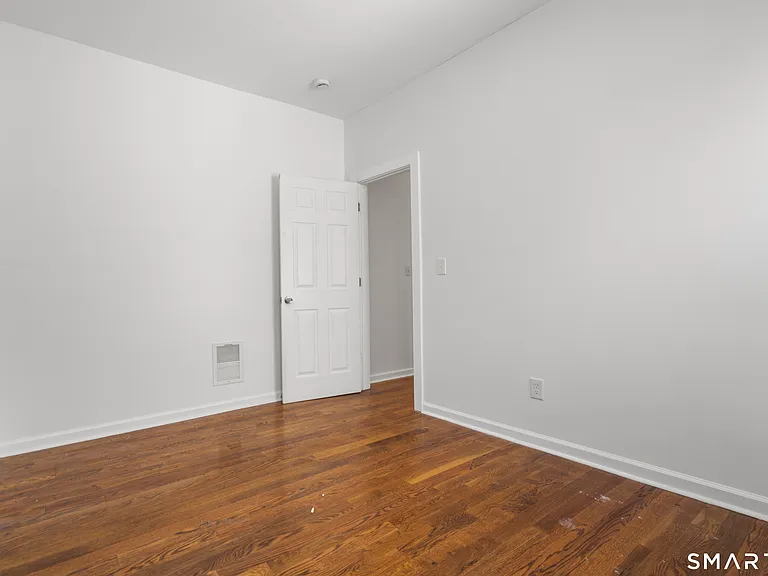 768 Stratford Ave #2 — Photo 17