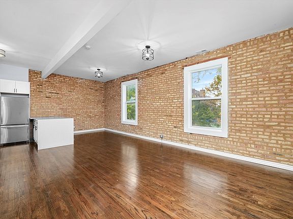 3rd image of 2648 N Washtenaw Ave APT 2