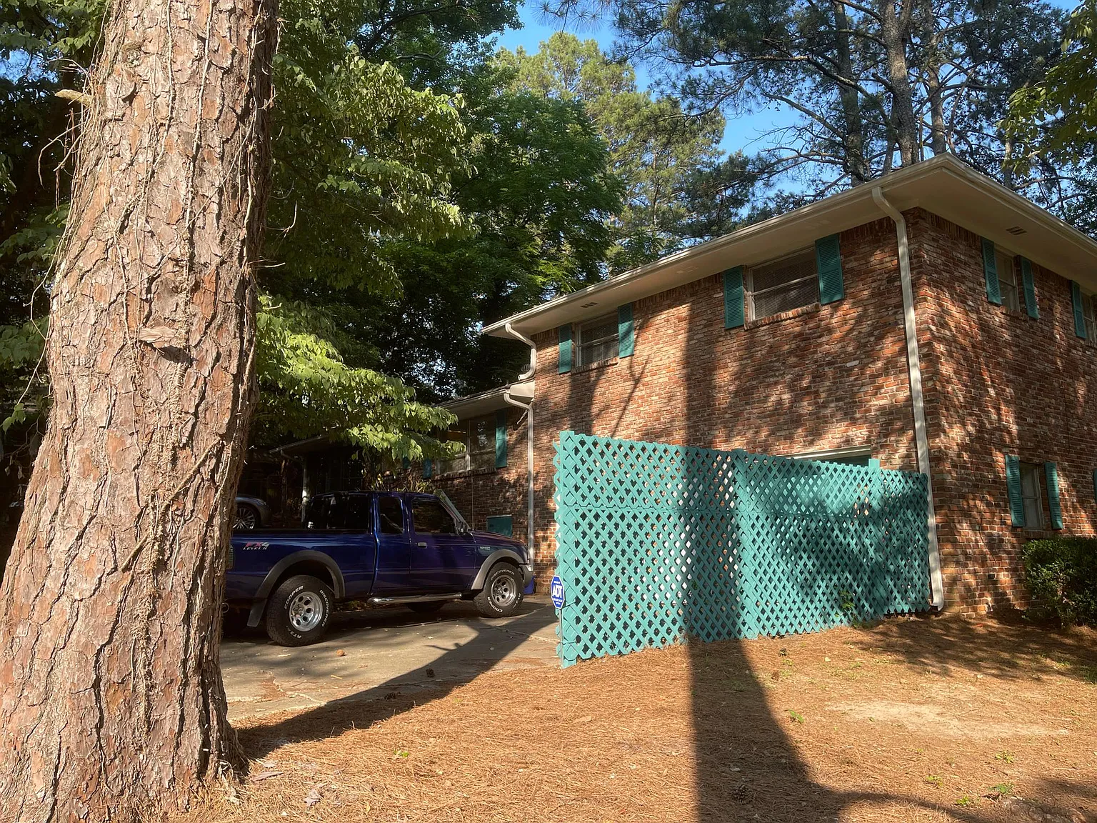 2760 Briarcliff Rd — Photo 4