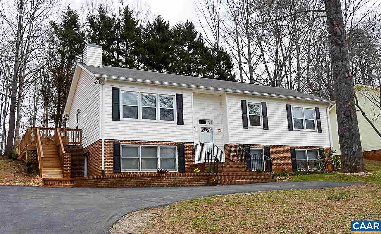 209 Saint Ives Rd photo 1