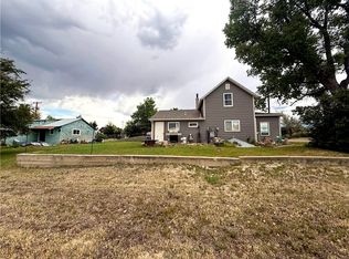 807 4th St W, Roundup, MT 59072