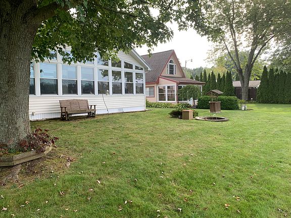 4th image of 1122 Lakeview Dr