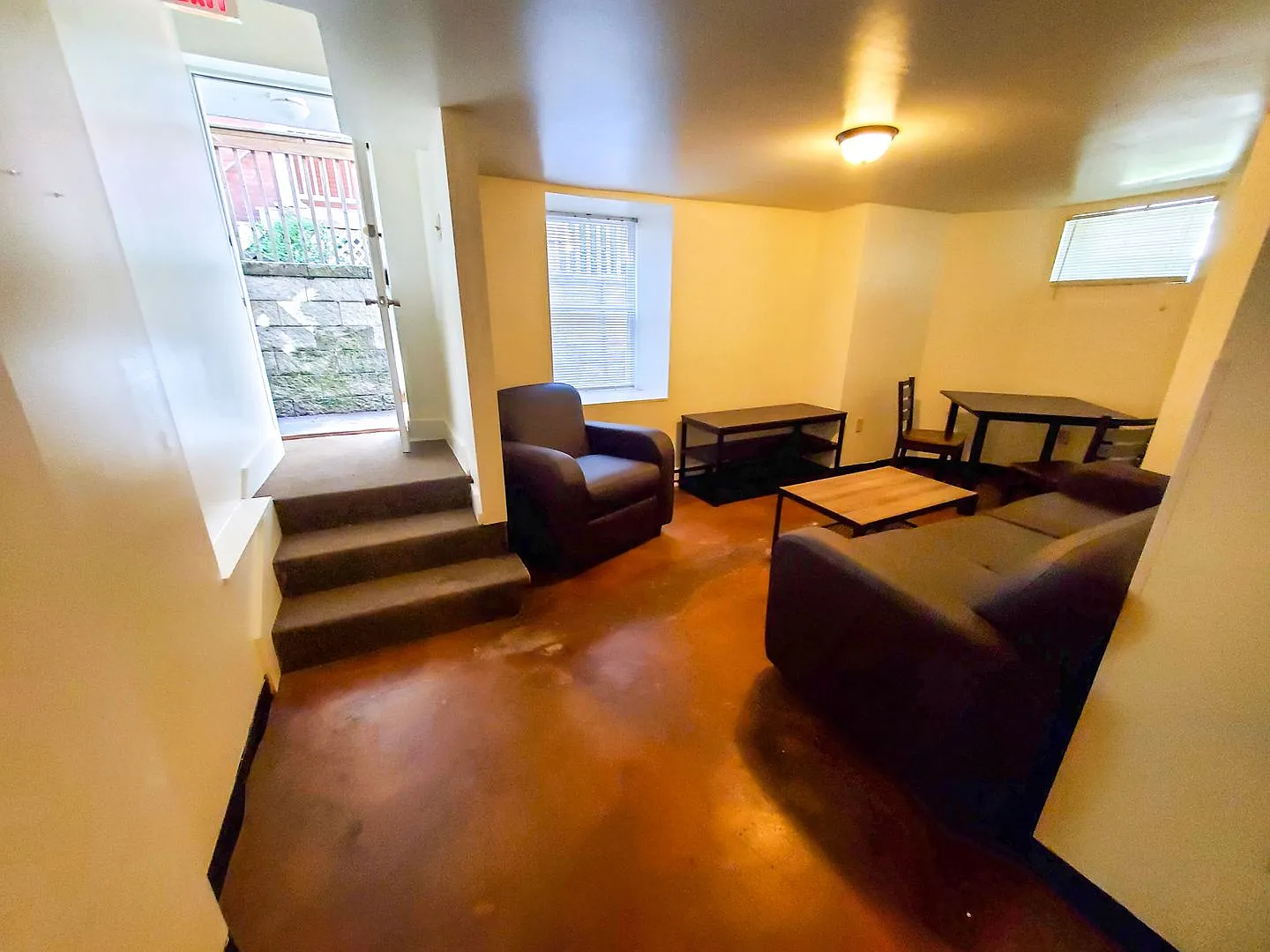 122 N. Gill St. — Photo 3