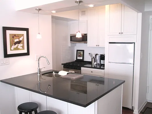 Rented by Barshay Brokerage | media 21