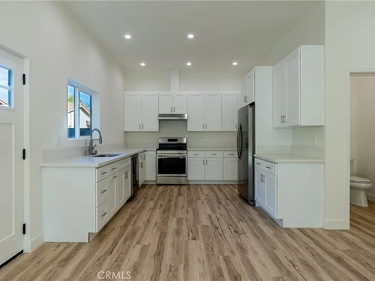 10421 Amigo Ave — Photo 5