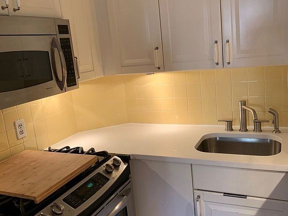 3rd image of 340 11th St APT 1E