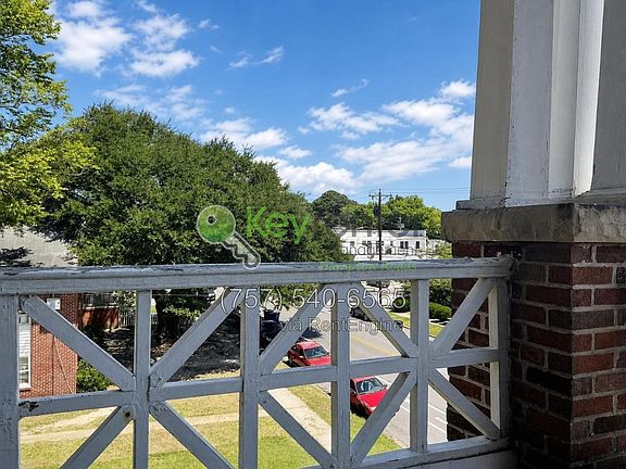 2nd image of 332 Mount Vernon Ave #6