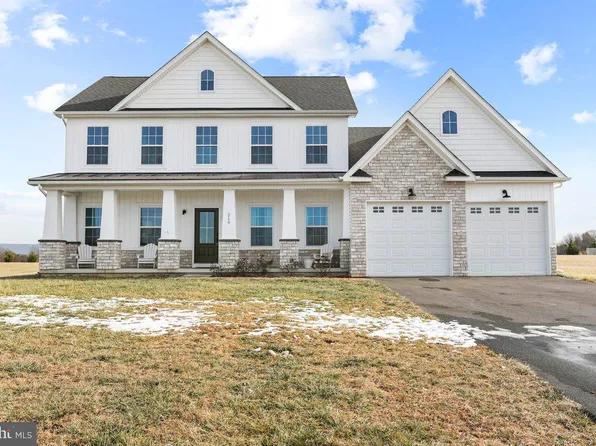 219 Summerfield Way, Shenandoah Junction, WV 25442