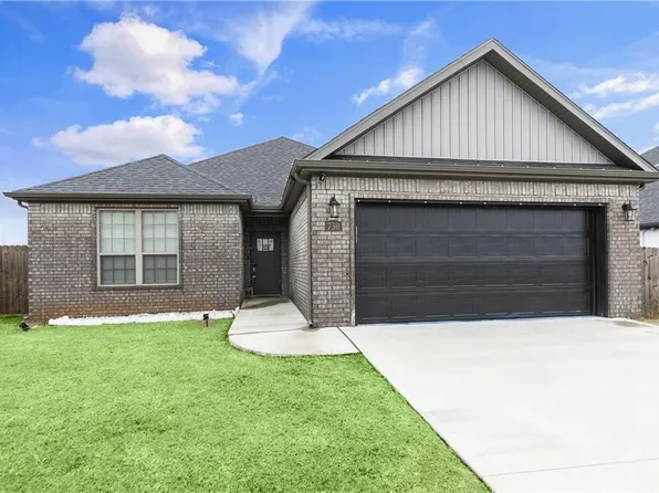 730 Winston Pl, Centerton, AR 72719