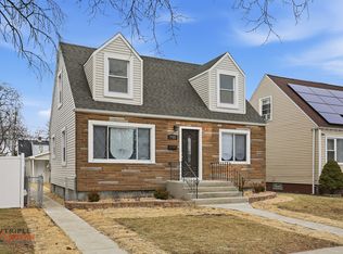 7725 S Saint Louis Ave, Chicago, IL 60652