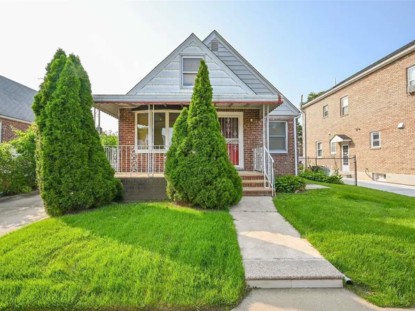255-16 85 Avenue, Floral Park, NY 11001
