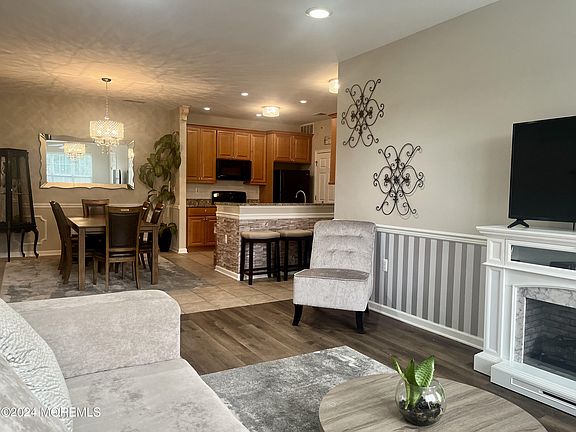 4th image of 339 Sophee Ln Unit 339