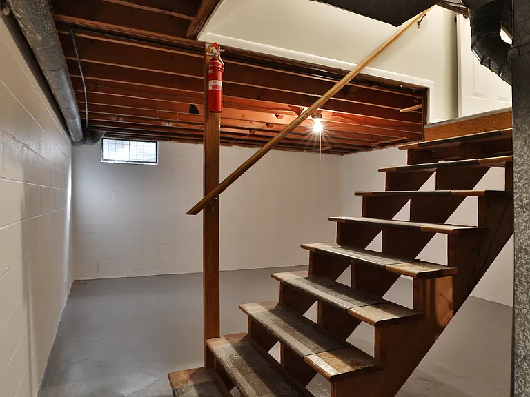 3427 Maize Rd — Photo 46