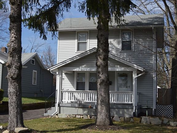 2nd image of 1023 W Dorothy Ln