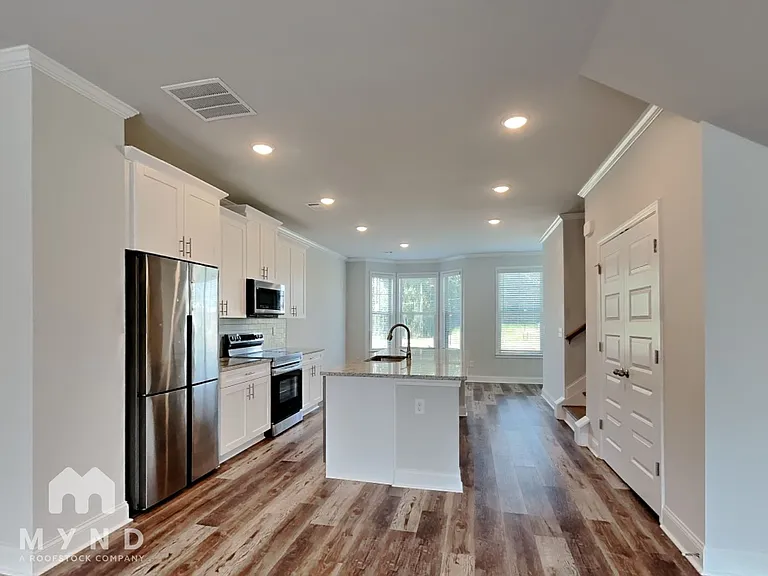 597 Fundao Ln — Photo 3