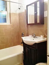 Rented by Eleni Moustakis LREB