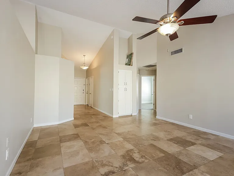 5512 W Chicago St — Photo 5