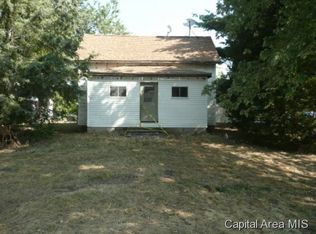 404 W Walnut St, Kilbourne, IL 62655