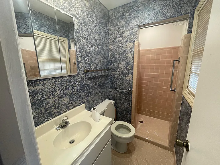 1114 Greendale Ct — Photo 13