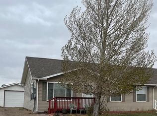 919 Locust St, Rawlins, WY 82301