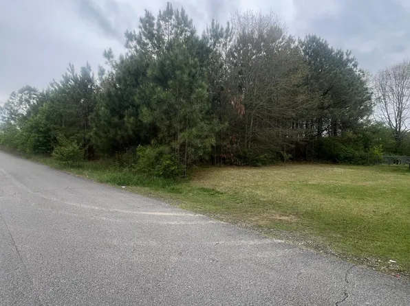 6 Jennifer Ln, Boaz, AL 35957