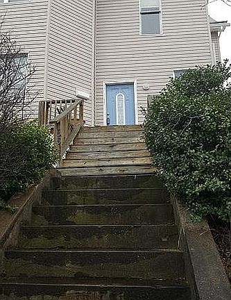 2nd image of 551 N Main St