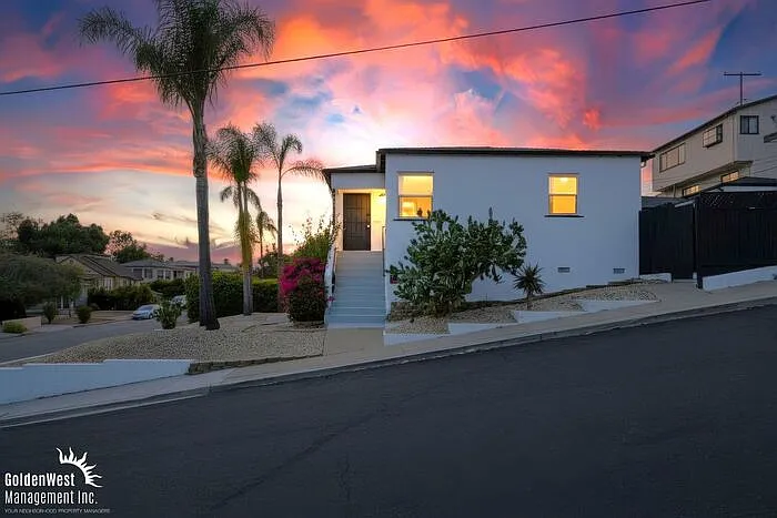4 bed, 2.0 bath, 1400 sqft, $4,095 — Photo 2