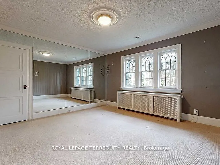 312 Glenayr Rd — Photo 17