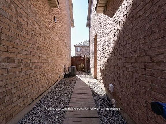 2nd image of 128 Watsonbrook Dr