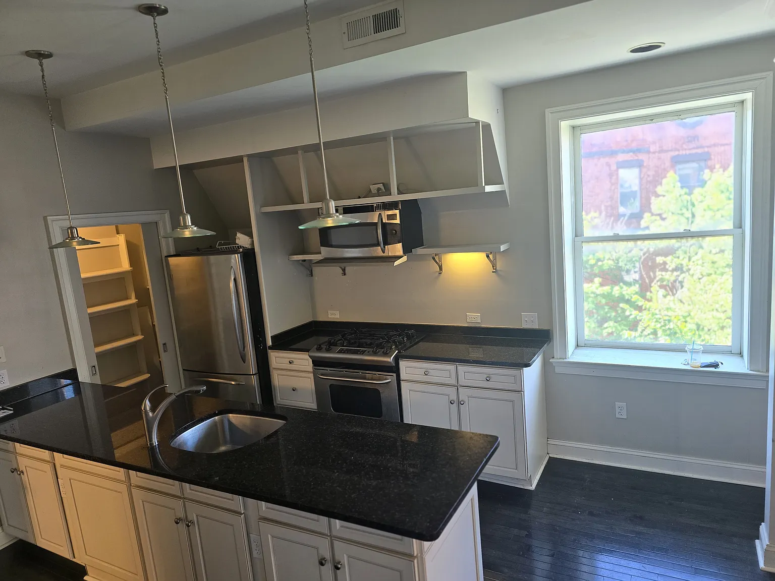 200 E Preston St — Photo 2