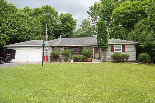 24 Forest Rd Photo 1