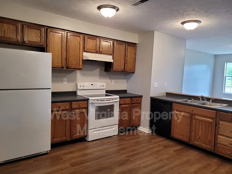 3751 Summerlee Rd #11 — Photo 22
