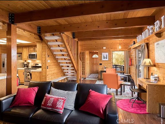 3rd image of 40264 Bonita Ln