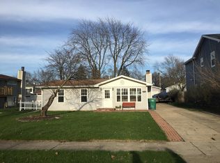 1111 Cherokee Pl, Lemont, IL 60439